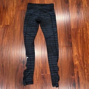 Lululemon dark blue leggings size 4